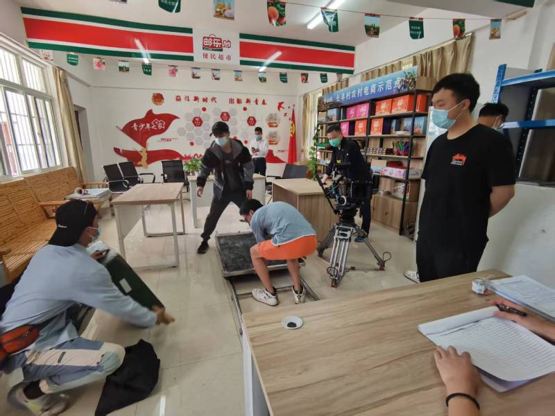 追星女孩心理学分析报告：方正县广告片拍摄公司揭秘饭圈应援式传播逻辑